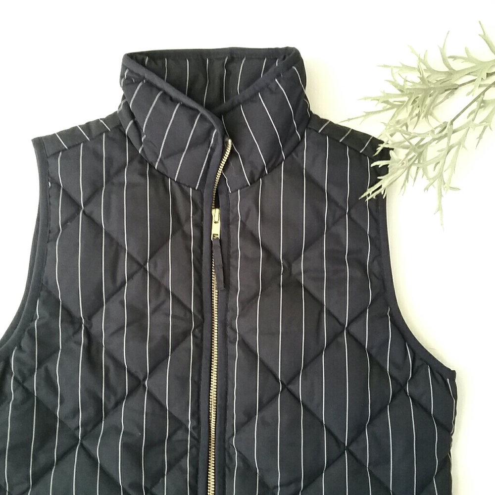 J. CREW | navy/white pin-striped puff vest | XXS